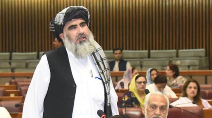 Federal minister Mufti Abdul Shakoor dies in road accident