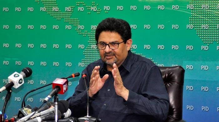 Global lenders reluctant as stagnant economy hampers debt repayment: Miftah