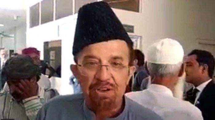 Firdous Shamim Naqvi's family urges Sindh govt to shift MPA to Karachi