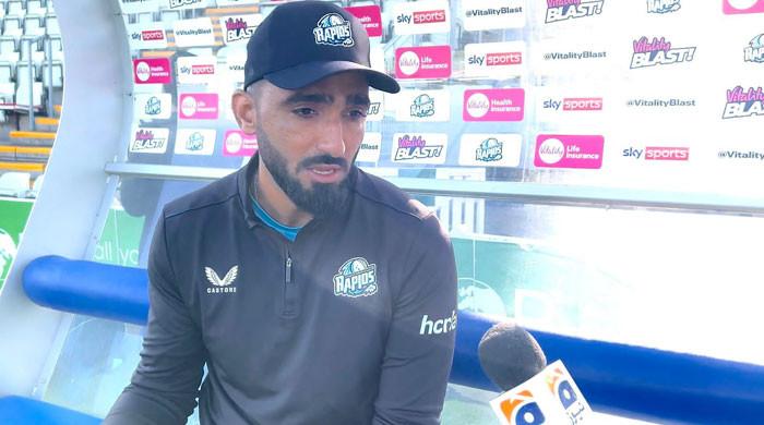 Pakistan’s Usama Mir impresses fans with all-round performance in T20 Blast