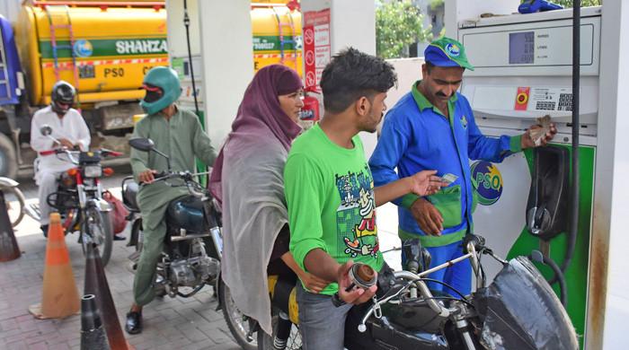 Unprecedented fuel price hike exacerbates inflation-hit masses' woes