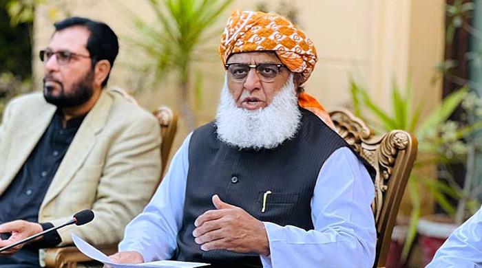 Fazl censures political parties for opportunism amid sinking economy