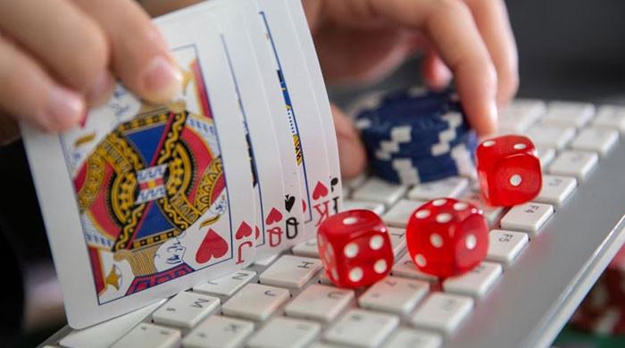 Pakistan launches crackdown against betting companies