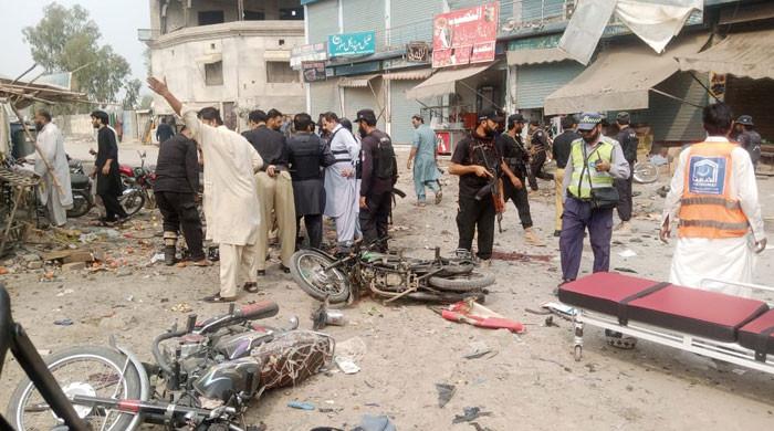 Six killed in blast targeting police van in DI Khan