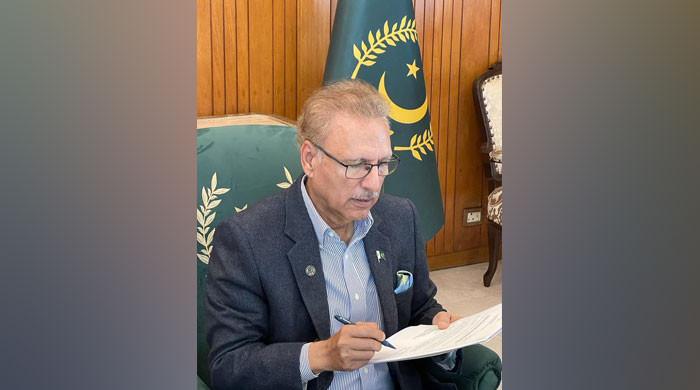 President Arif Alvi manages to get secretary of his choice