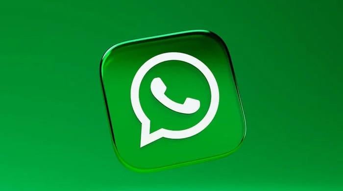 WhatsApp rolls out ability to share status updates from linked devices