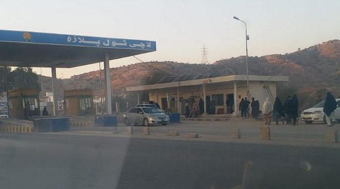 Three policemen among four martyred in Kohat attack