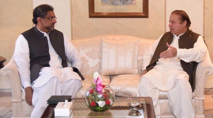 Abbasi advises Nawaz against seeking 'establishment's support' for coming to power