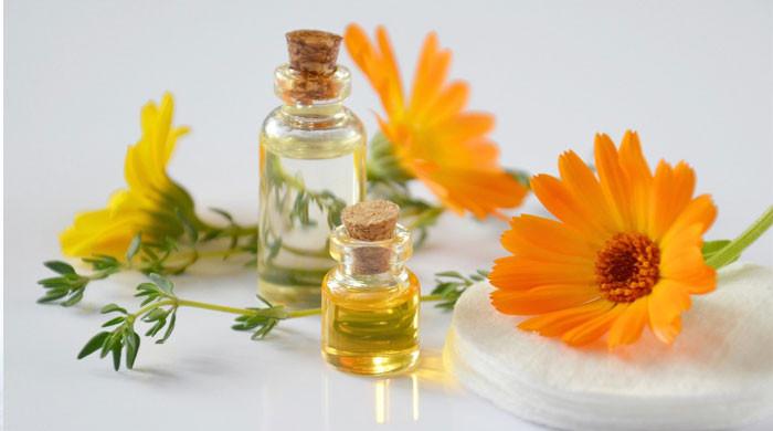 Aromatherapy at home: Five essential oils for a better mood