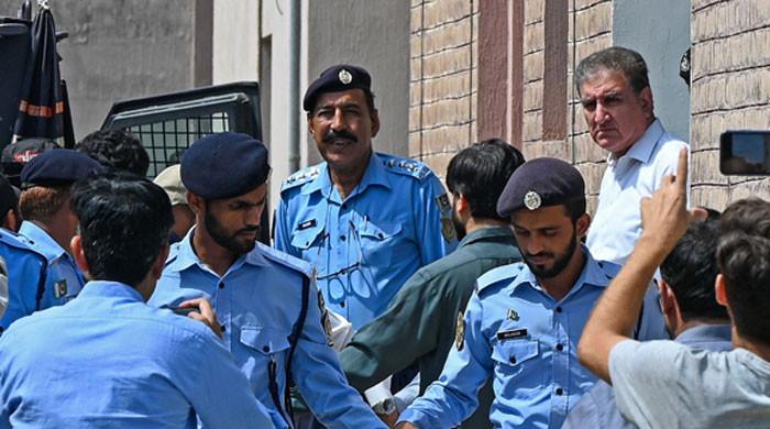'Qureshi told ministry not to share cipher with US diplomat'