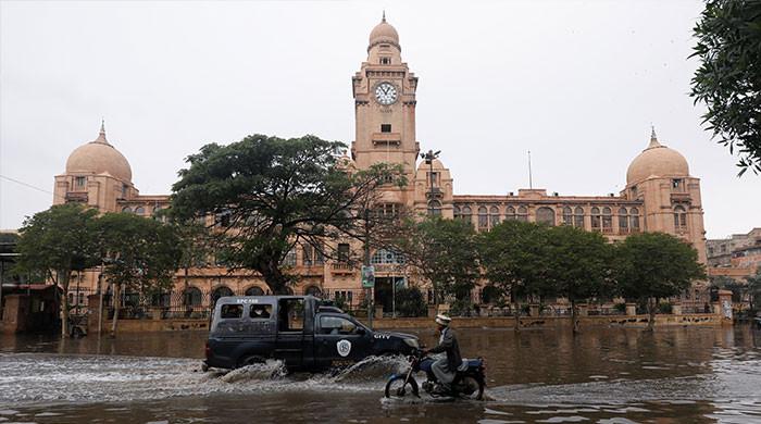 Brace yourself Karachiites! Rain likely to hit city from February 25