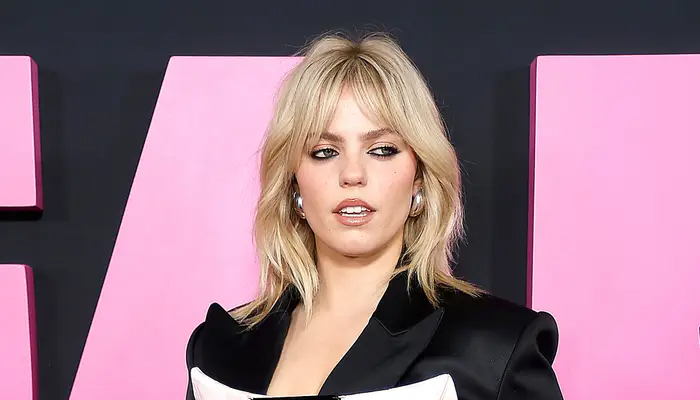 Renee Rapp clarifies her stance on identity