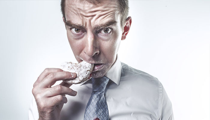 8 shockingly everyday habits that secretly slow metabolism without warning