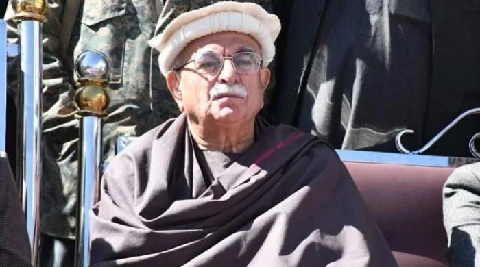 Court suspends Mahmood Khan Achakzai's arrest warrant