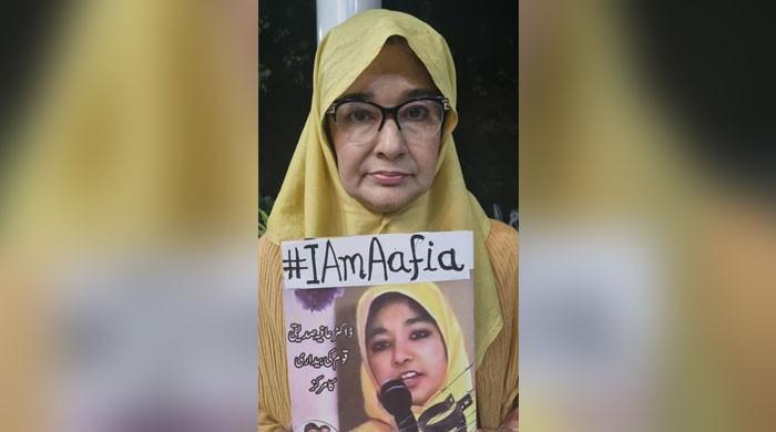Dr Fauzia blames past, present govts for complicity in sister Aafia's incarceration