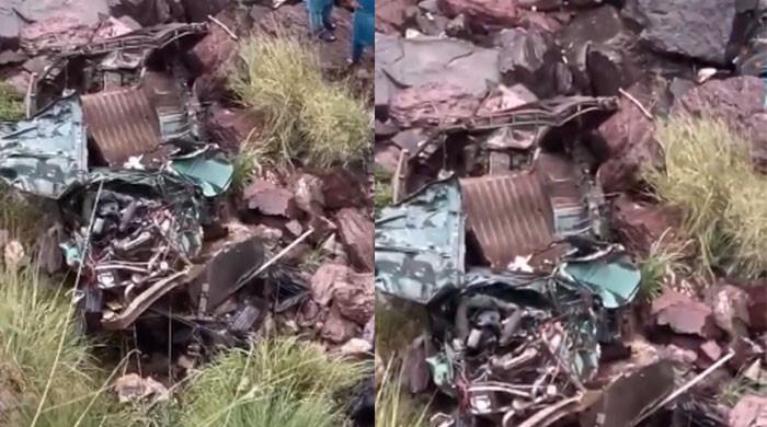 At least 15 dead, 2 injured as passenger jeep plunges into Neelum River in AJK