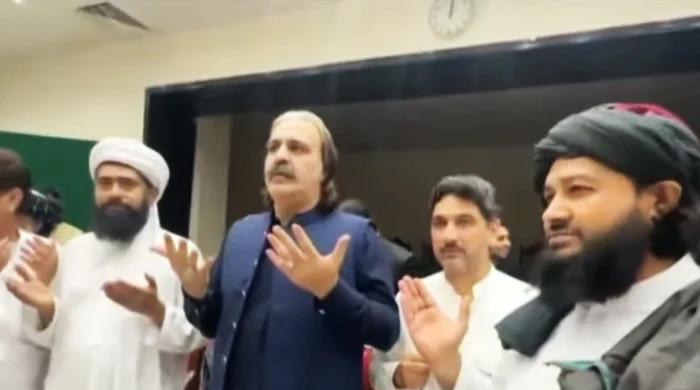 KP CM 'accepts all demands of Bannu jirga, to be tabled before apex committee'