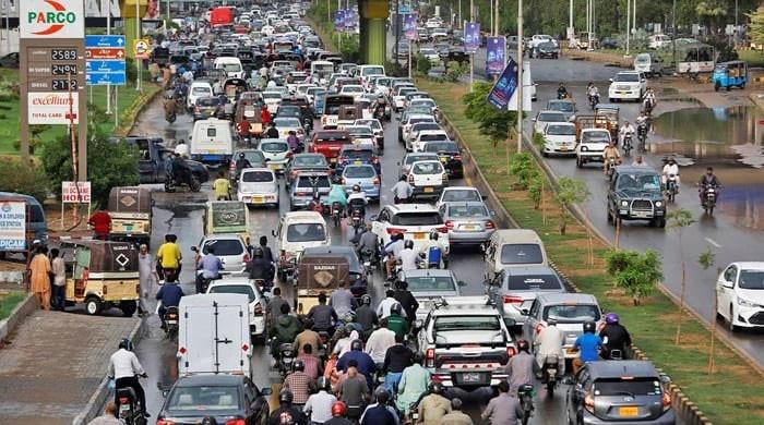 Survey identifies 31 buildings across Karachi with parking space for 5,000 vehicles