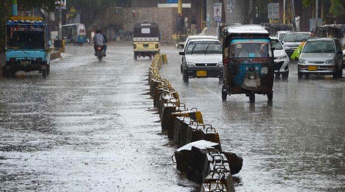 Light to moderate showers expected in Karachi