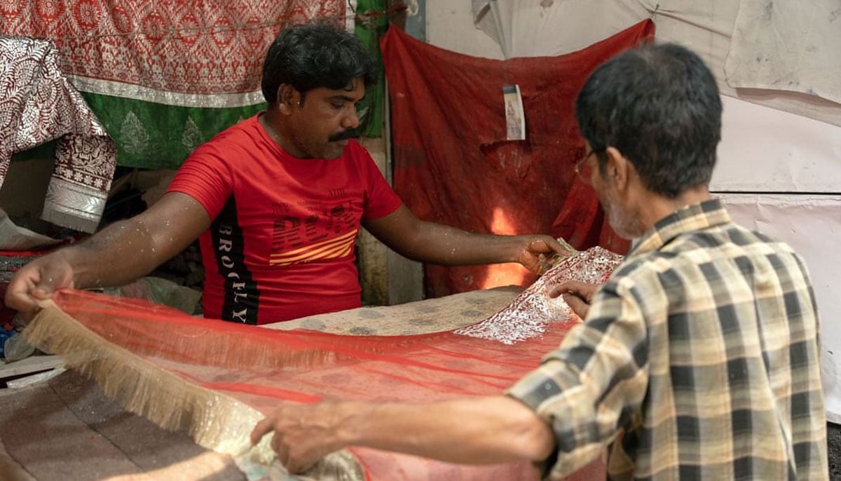 Two artisans making chaapa in Bihar, India. — Photo by Afzal Adeeb Khan