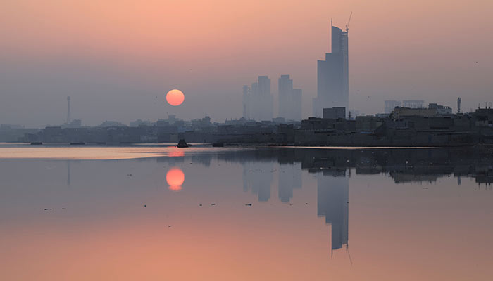 A view of the sun rising amid smog and air pollution on a morning in Karachi, Pakistan, November 14, 2024. — Reuters