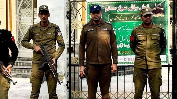 Punjab, Islamabad police get ready to thwart PTI protest on Nov 24