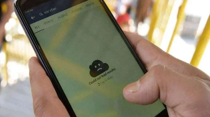 Internet woes persist in parts of country including Karachi