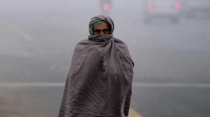 Karachiites wake up to chilly weather as mercury drops below zero in Quetta