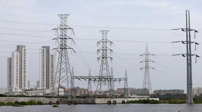 Govt concludes talks with 14 IPPs over slashing power cost