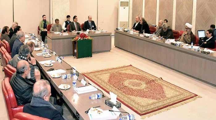 Govt forms sub-committee to tackle PTI's demands amid looming deadline