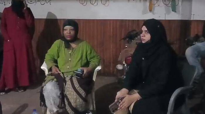 US woman, after failed love story, seeks Pakistani nationality, $3,000 per week