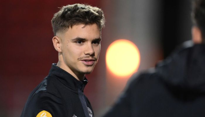 David, Victoria Beckhams son Romeo spotted with new girlfriend