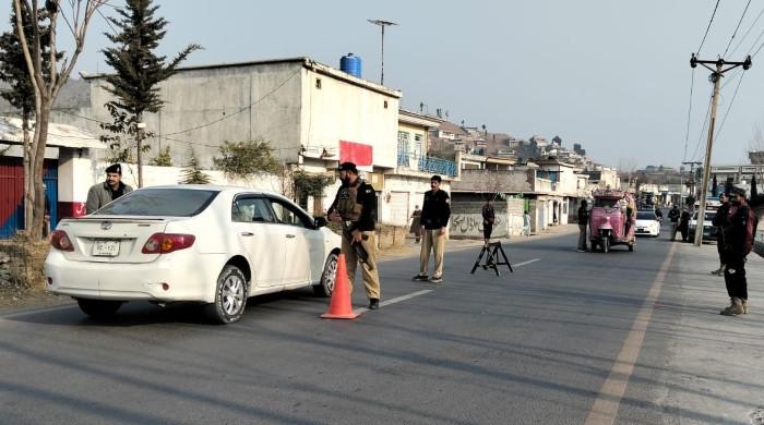 At least three policemen killed, six injured in Karak checkpost attack