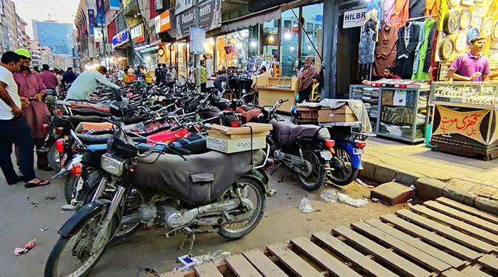 Karachi mayor abolishes parking fees at KMC sites