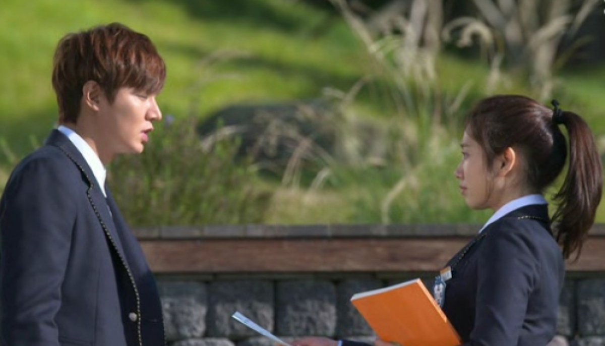 A scene from Korean drama The Heirs showing its lead characters Kim Tan (left) and Cha Eun-sang played by actors Lee Min-ho and Park Shin-hye. — SBS