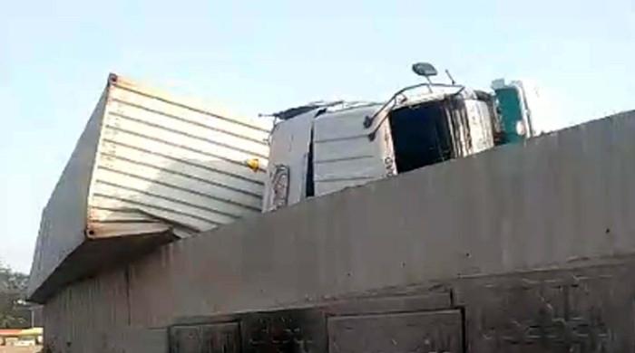 Karachi road crashes leave 108 dead in 45 days