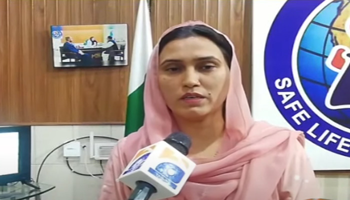 Woman from Sargodha, Abida Nazir, seen in this still taken from a video. — YouTube/GeoNewsLive