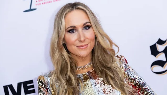 Nikki Glaser set to return for 2026 Golden Globe Awards
