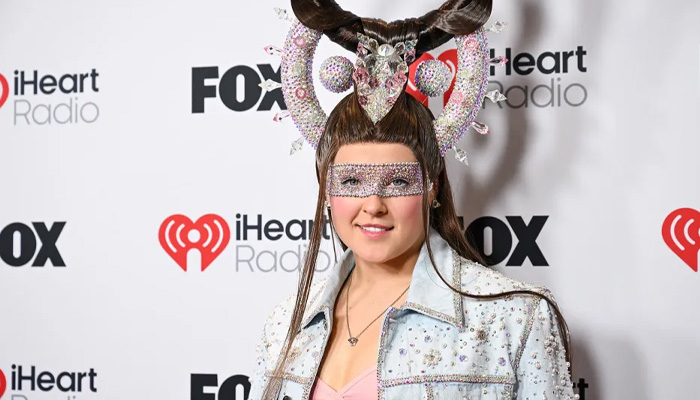 JoJo Siwa makes bold statement at GLAAD Media Awards with new look: Source