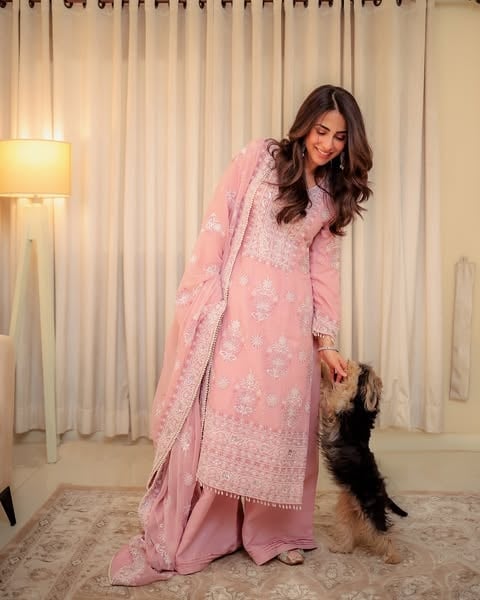 — Instagram/@ushnashah
