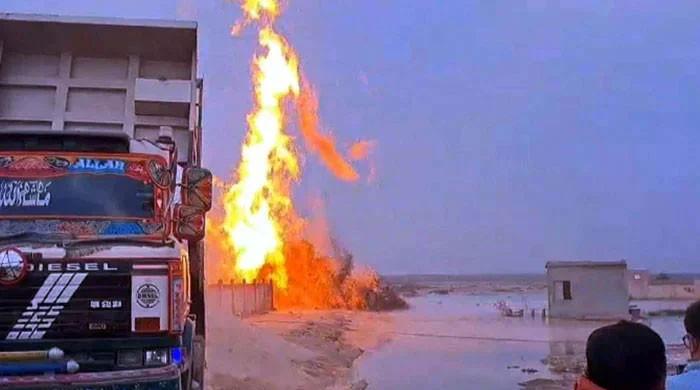Karachi fire chief dismisses possibility of large underground gas reserves