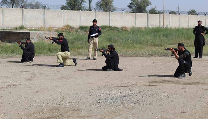 Khyber Pakhtunkhwa police personnel taking part in firing test to enhance professionalism for maintaining law and order. — Facebook/pakhtunkhwapolice/File