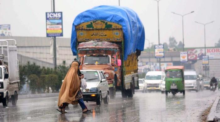 Severe weather hits Punjab, KP; authorities issue alerts for storms, rain