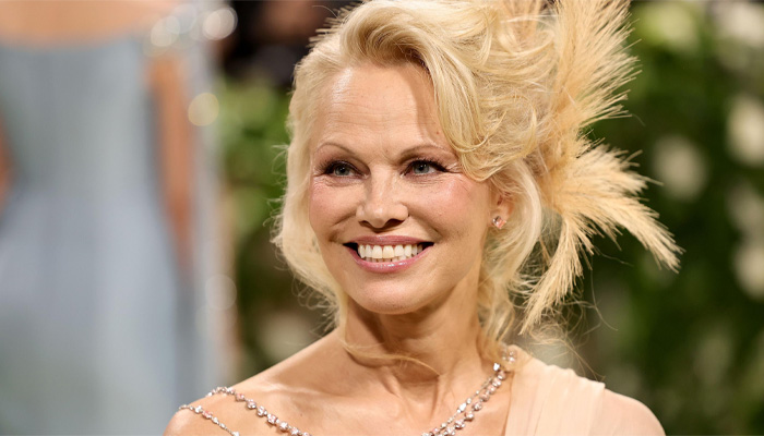 Pamela Anderson leaves fans shocked with her bold look: Source