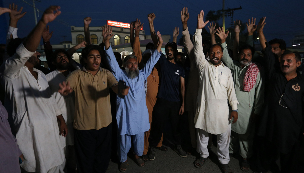 Demonstrators shout anti-India slogans outside the emergncy area of Victoria hospital after injured victims arrived in Bahawalpur, Punjab province on May 7, 2025. — AFP