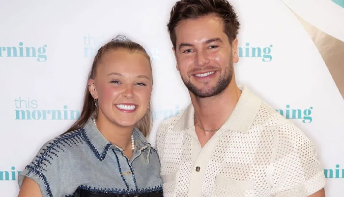 Chris Hughes, Jojo Siwa make PDA-filled public appearance