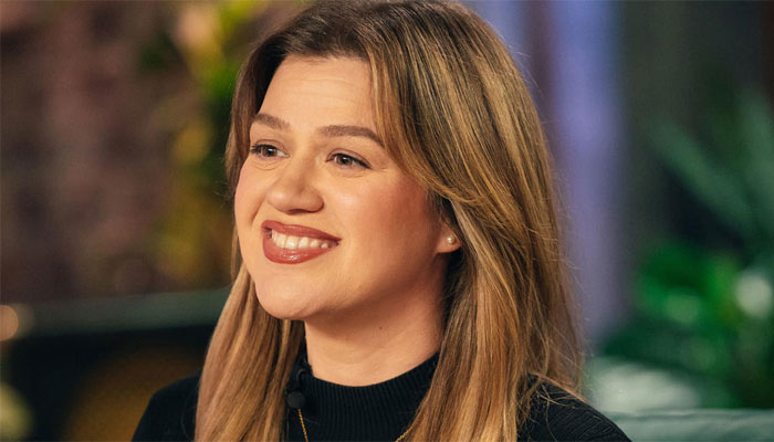 Kelly Clarkson gets candid about one song she wrote unbelievingly fast