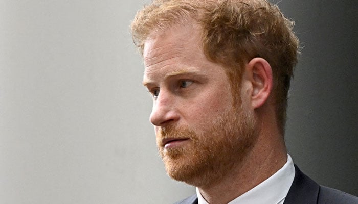 Prince Harry ‘dilemma as apology is required