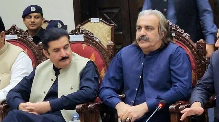 KP Governor Kundi warns of no-confidence motion against CM Gandapur