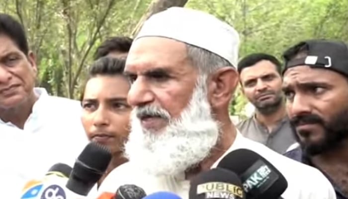 Humaira Asghar Alis uncle, Mohammad Ali, speaks to the media in Lahore, on July 11, 2025. — Geo News